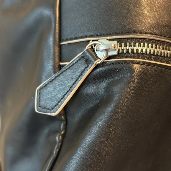 Vera Bradley  backpack   vegan leather  black/white edging cinch top/flap NWOT - Picture 9 of 17